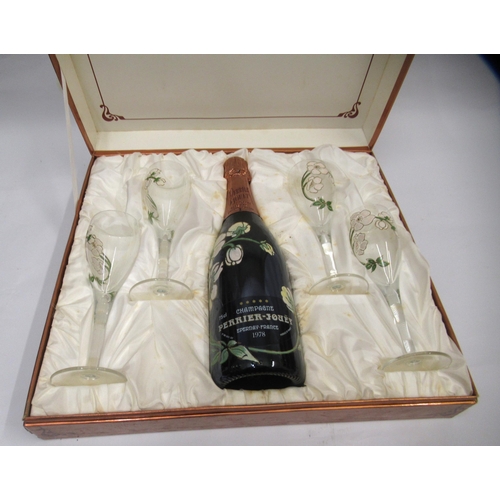 1571 - One bottle, Perrier Jouet Champagne 1978, in a presentation box with four glasses