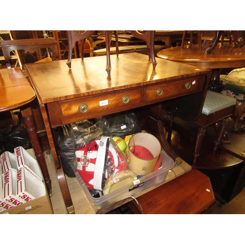 1813 - Mid 20th Century mahogany and crossbanded drop-leaf sofa table in Regency style, on sabre supports w... 