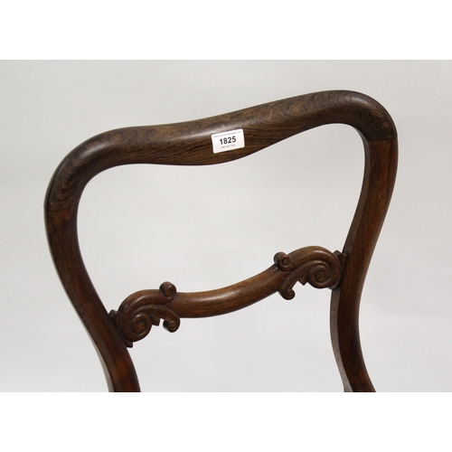 1825 - Set of eight good quality William IV / early Victorian rosewood dining chairs, the kidney shaped bac... 