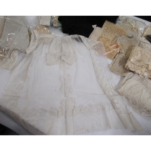 26 - Quantity of various 19th and 20th Century lace etc.