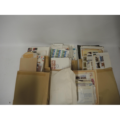 327 - Quantity of Polish and South African loose stamps and a quantity of First Day covers