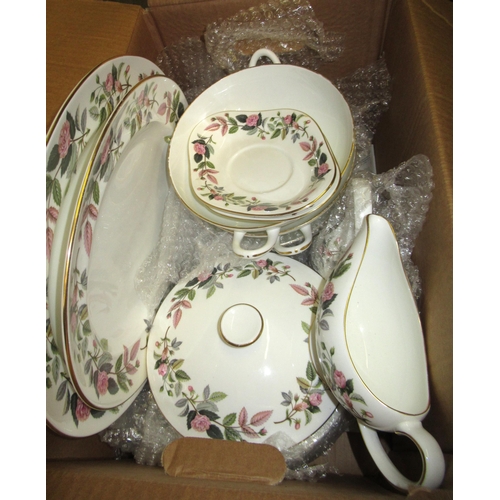 499 - Large quantity of Wedgwood Hathaway Rose dinner, tea and coffee ware