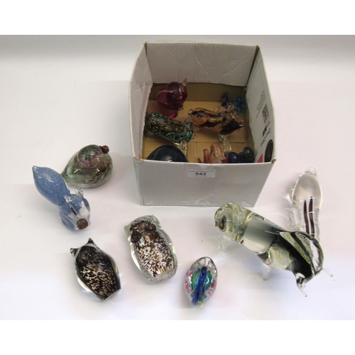 542 - Quantity of various glass figures of birds and other glass paperweights etc.