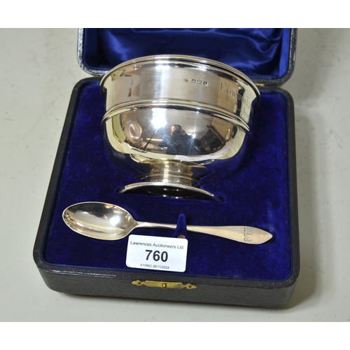 760 - Birmingham silver Christening bowl with cover and spoon, in original fitted box, 8oz t