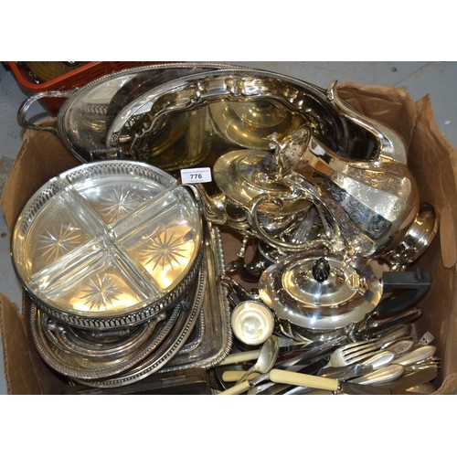 776 - Large quantity of miscellaneous silver plated items