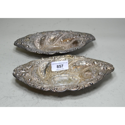 857 - Pair of silver trinket dishes, Chester, 1897, by James Deakin & Sons, 5.5oz t