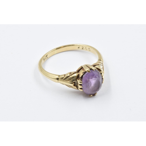 976 - 9ct Yellow gold ring set with amethyst, 2.5g, size K