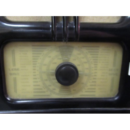 275 - Philco model 444 1930's Bakelite valve radio