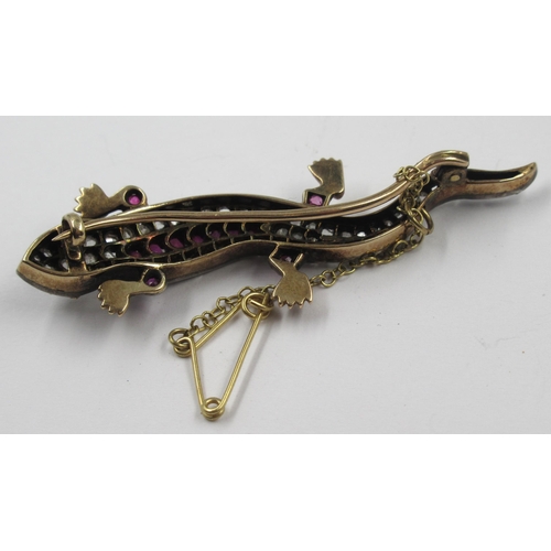 1001 - Unmarked yellow and white metal lizard brooch set rose cut diamonds and pink rubies, 5.5cm long, 6.5... 