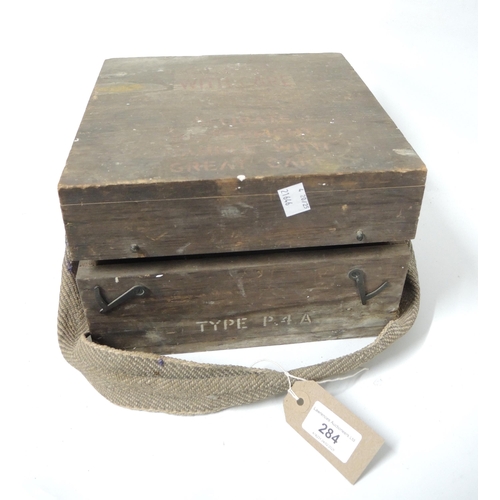 284 - World War II type P4A compass in original wooden case