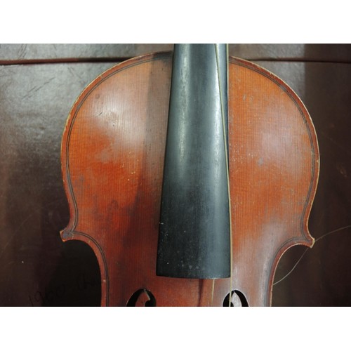 198 - Violin with bow (14