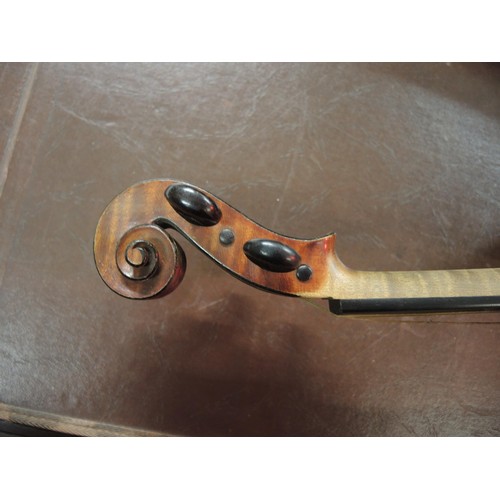 198 - Violin with bow (14