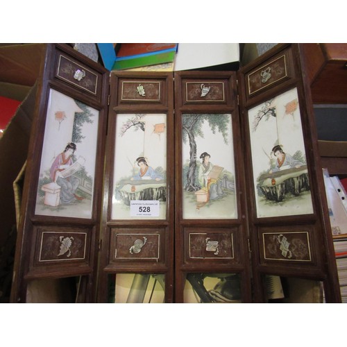 528 - Modern Chinese miniature wooden framed four fold screen having porcelain panels, decorated with figu... 