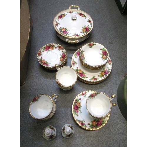 536 - Royal Albert Old Country Roses pattern six place setting dinner and tea service