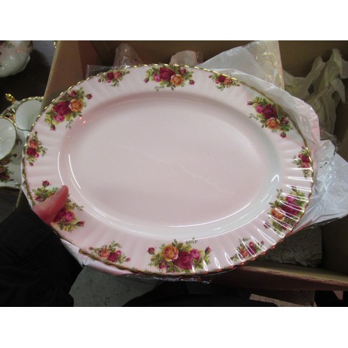 631 - Royal Albert Old Country Roses pattern fifty two piece part dinner and tea service