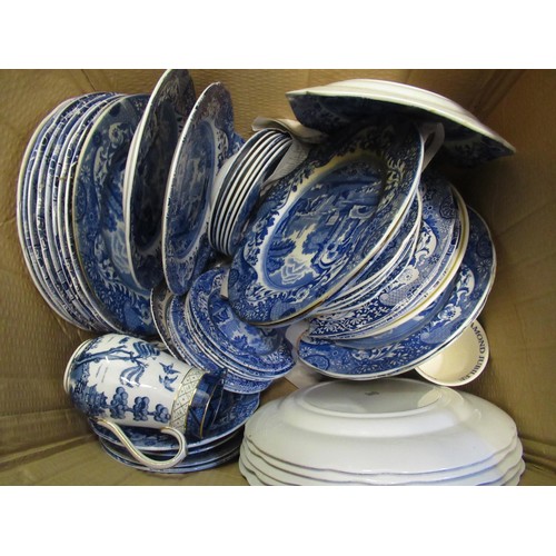 600 - Large quantity of Copeland Spode blue and white transfer printed Italian pattern tableware