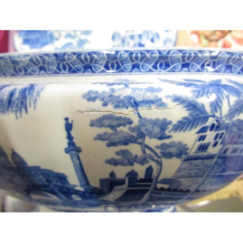 750 - 19th Century Spode blue and white pedestal tureen and cover (damages)