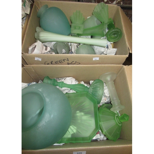 559 - Quantity of Art Deco and later green glassware