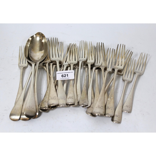 621 - 20th Century London silver Old English pattern part canteen of cutlery, 54oz t