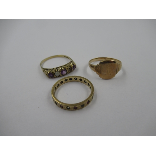 748 - Group of three 9ct yellow gold rings set with precious stones (at fault)