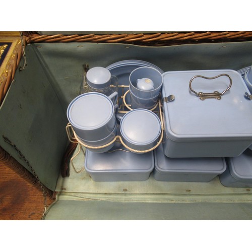 334 - Bandaiasta ' Coracle ' picnic set, the original Bakelite and silver plate components housed in a wic... 