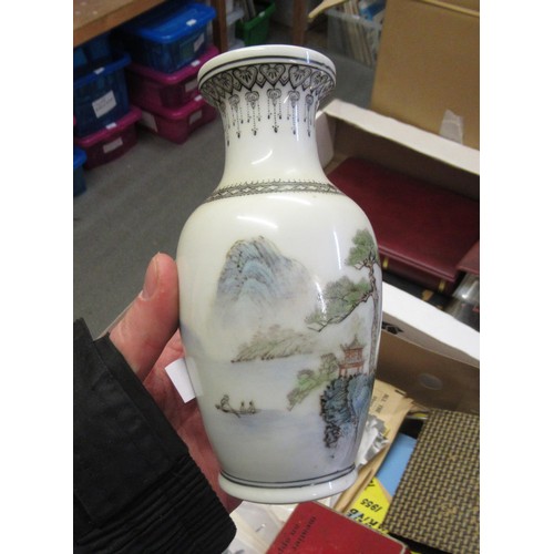 434 - 20th Century Chinese porcelain jardiniere, together with a pair of Chinese vases, and a small Canton... 