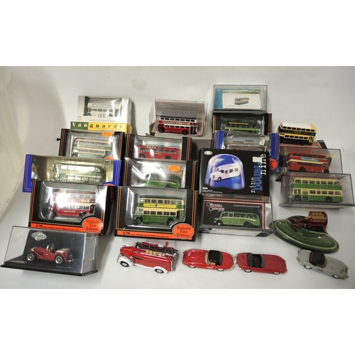 322 - Quantity of modern diecast metal model buses and commercial vehicles, some boxed