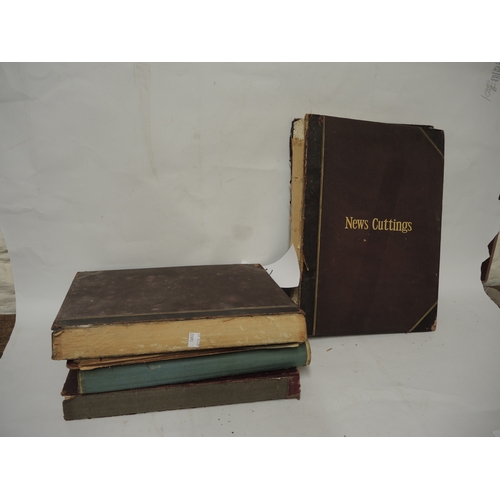 354 - Five albums containing a collection of newspaper cuttings from 1900, ex Lord Harmsworth (Daily Mail ... 