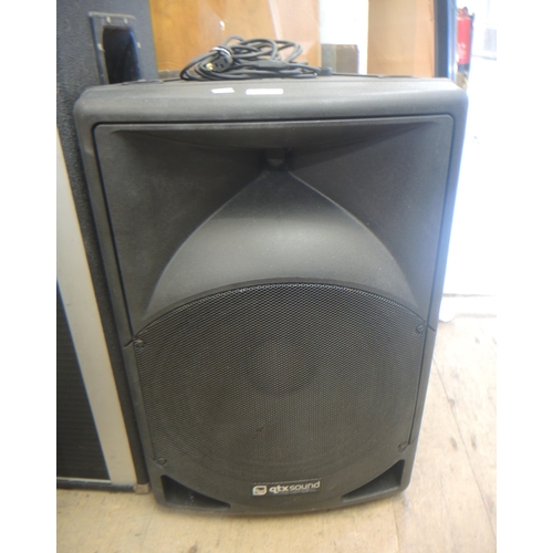 166 - QTX Sound QS15A portable speaker with lead and built in equaliser