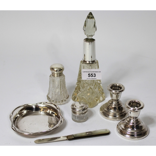 553 - Small Birmingham silver trinket dish, silver bladed mother of pearl handled pen knife, pair of silve... 