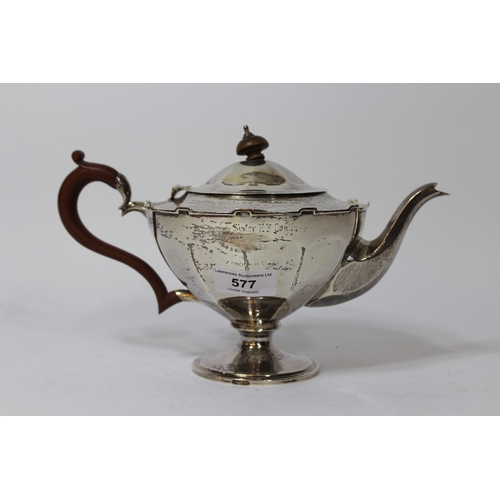 577 - Early 20th Century Birmingham silver pedestal teapot, 14oz t gross