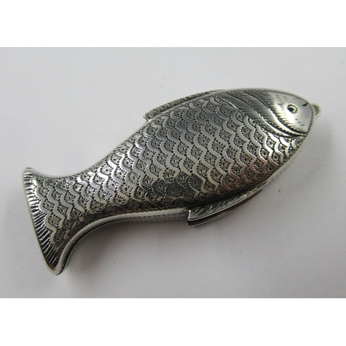 599 - Rare late George III silver vinaigrette in the form of a fish, maker Joseph Taylor, Birmingham, 1818... 