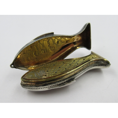 599 - Rare late George III silver vinaigrette in the form of a fish, maker Joseph Taylor, Birmingham, 1818... 