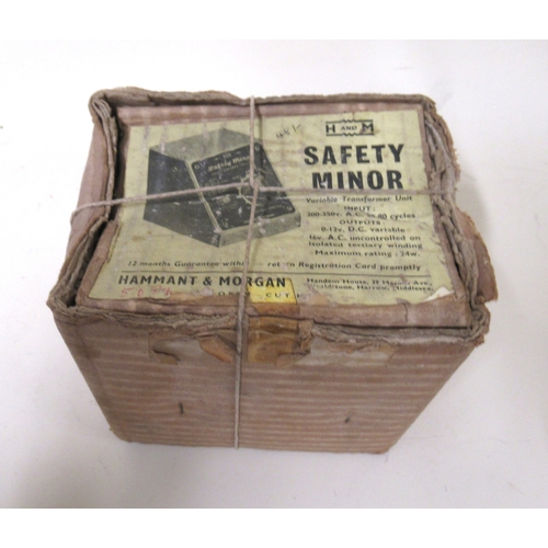 184 - Hornby set 2006 0-6-0 tank goods set in original box, together with a quantity of other accessories,... 