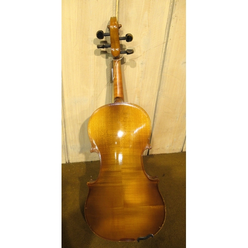 202 - Tatra violin by Rosetti, after Stradivarius, with a two piece 14in back