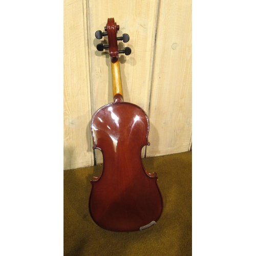 207 - Student quarter size violin in a fitted case, together with a 1/32nd scale violin by Stentor in fitt... 