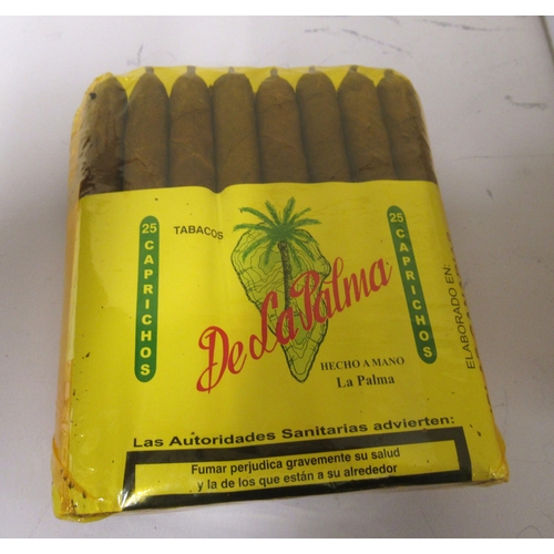 262 - Quantity of various cigars, including Alvaro