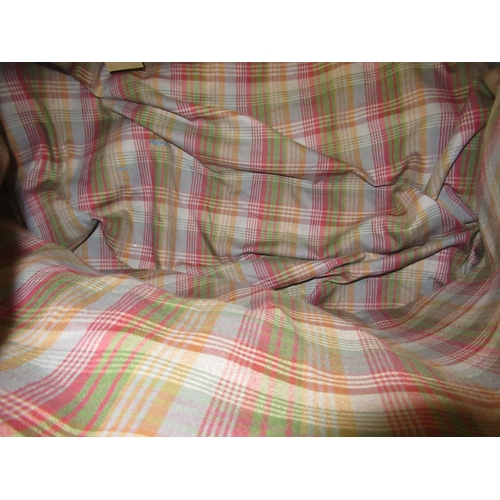 65 - Mulberry, large clipper holdall in Scotchgrain with leather trim (with padlock - no key, lacking sho... 