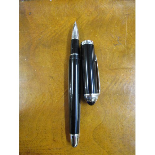 441 - R De Cartier ballpoint pen in original box