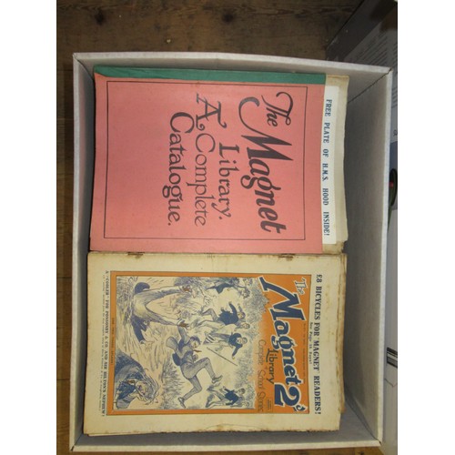 460A - Large quantity of children's annuals including Chatterbox, Bobby Bears, Golden and Holiday together ... 