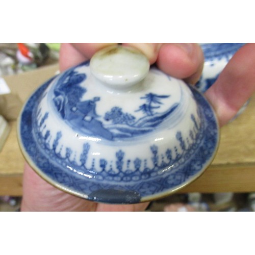 565 - Antique Chinese blue and white two handled jar and cover (at fault), 14cm high