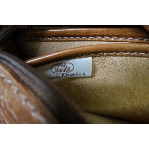 41 - The Bridge leather shoulder bag