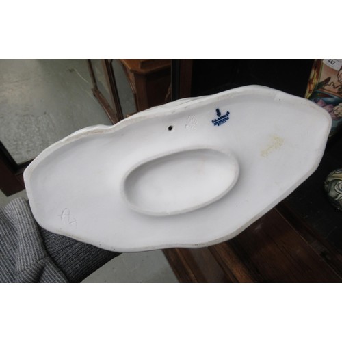 437 - Lladro porcelain figure of an elephant and calf No. 1151, 31cm high