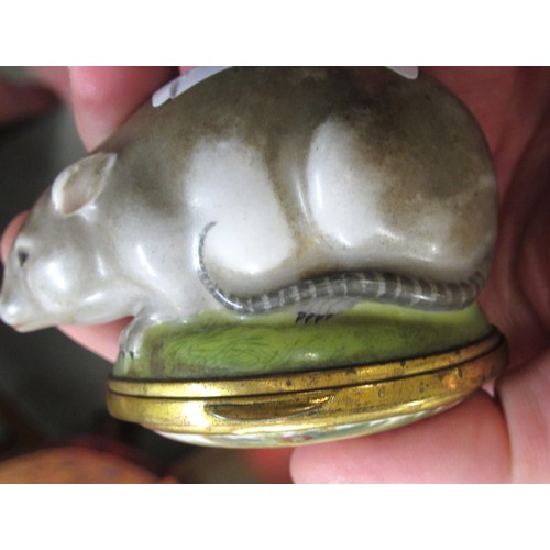 475 - 19th Century Continental porcelain and enamel snuff or sweetmeat box in the form of a mouse or rat, ... 