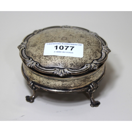 1077 - Silver trinket box (at fault)