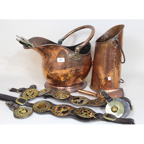 1687 - Quantity of miscellaneous decorative brassware and copper