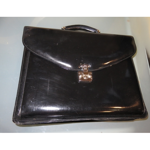169 - Gucci black patent leather briefcase, 40cm wide with keys