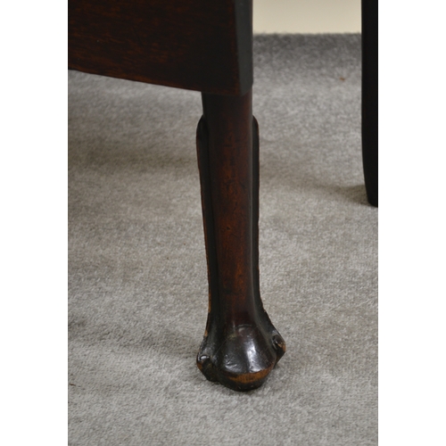 2112 - George II mahogany dining table with a single drop-leaf above a plain frieze on carved tapering supp... 