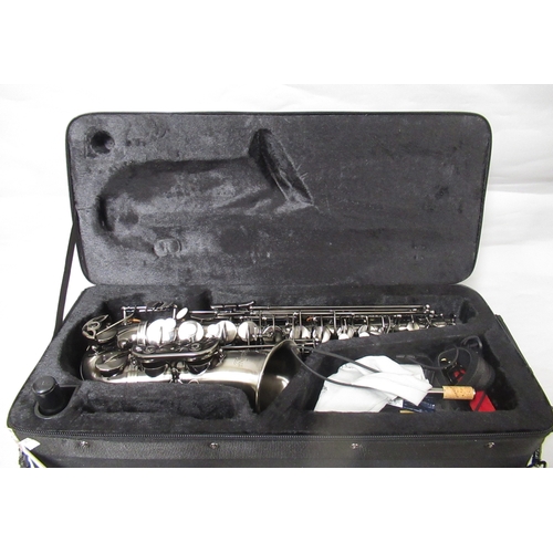 305 - Modern Sakkusu alto saxophone, in a fitted case