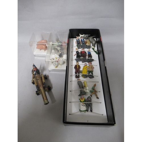 661 - Box Britains diecast metal farm animals and farm hands